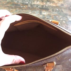 LOUIS VUITTON monogram Alma handbag